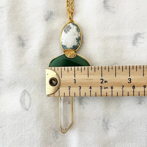 Handcrafted Bohemian QUARTZ, Green Agate & Pearl Pendant on a Gold-Tone Chain - Picture 9 of 11